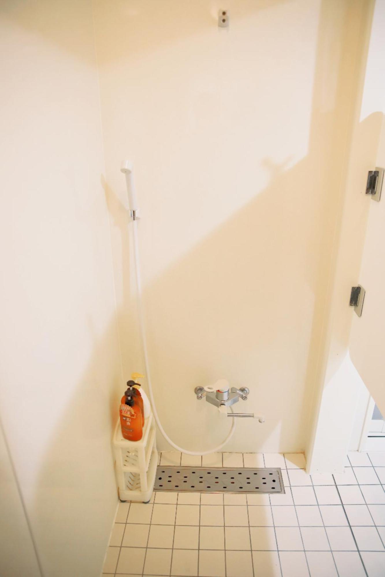 Guesthouse Atelier Ten 民泊アトリエ天 Ōsaka Extérieur photo